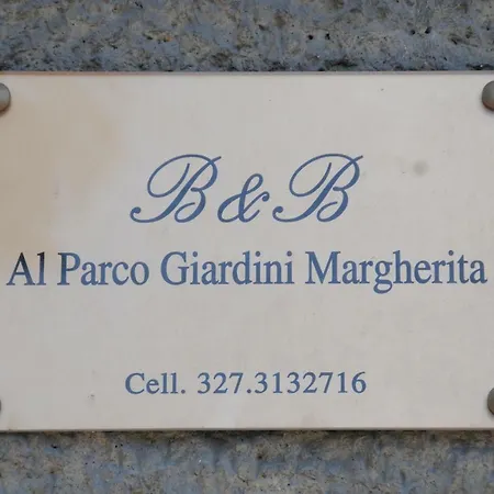 Al Parco Giardini Margherita לינה וארוחת בוקר 4*
